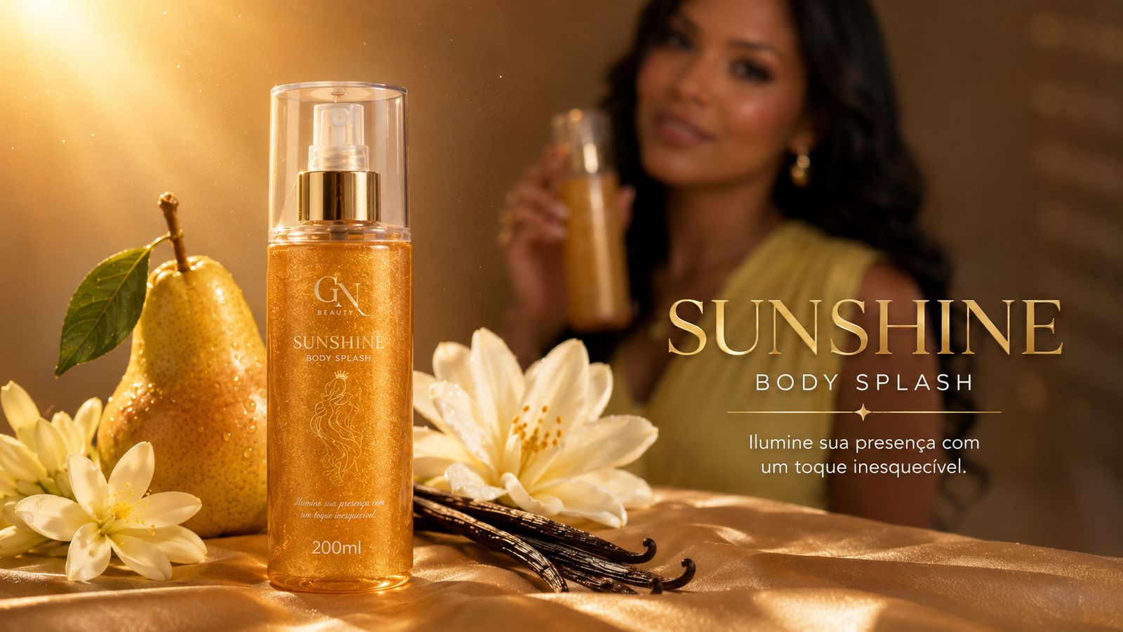 Frasco Sunshine Body Splash sobre mesa dourada, ao lado de pera, flores brancas e baunilha, com mulher ao fundo